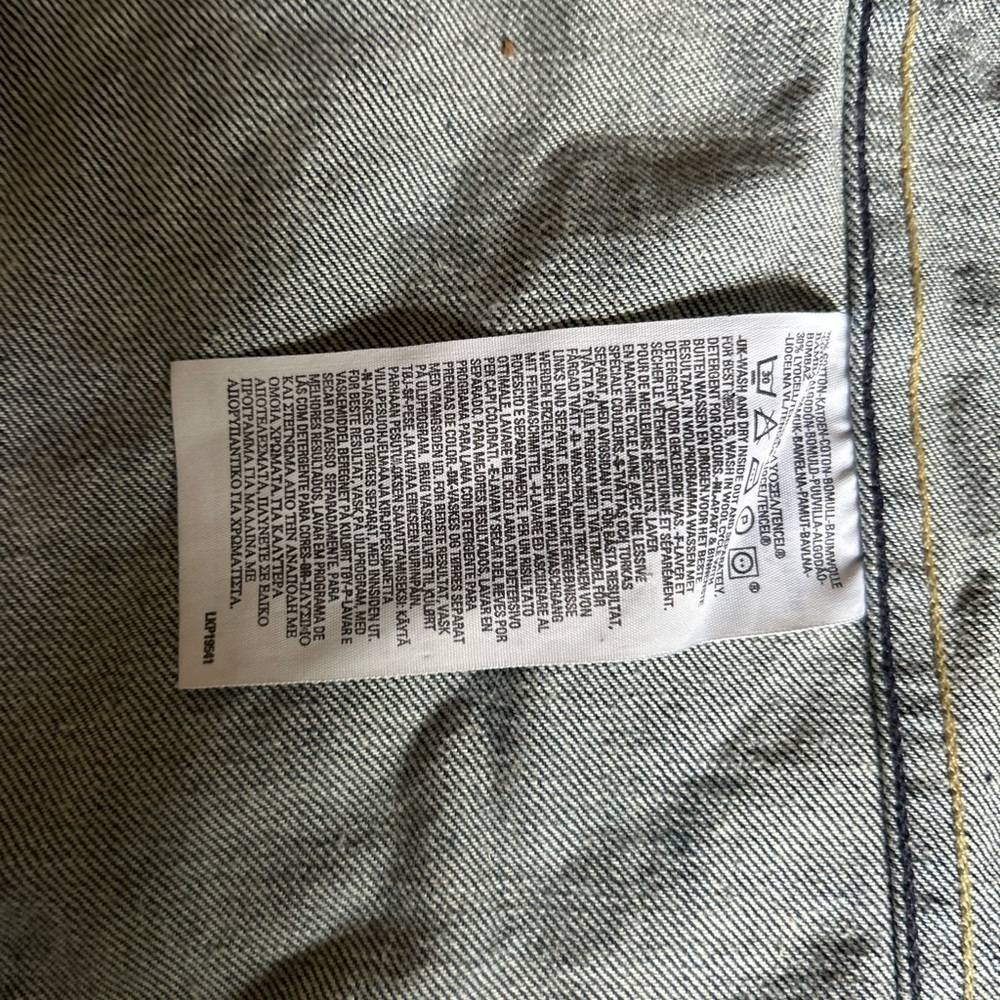 Levi's Light Blue Denim Jacket - Picture 7 of 9